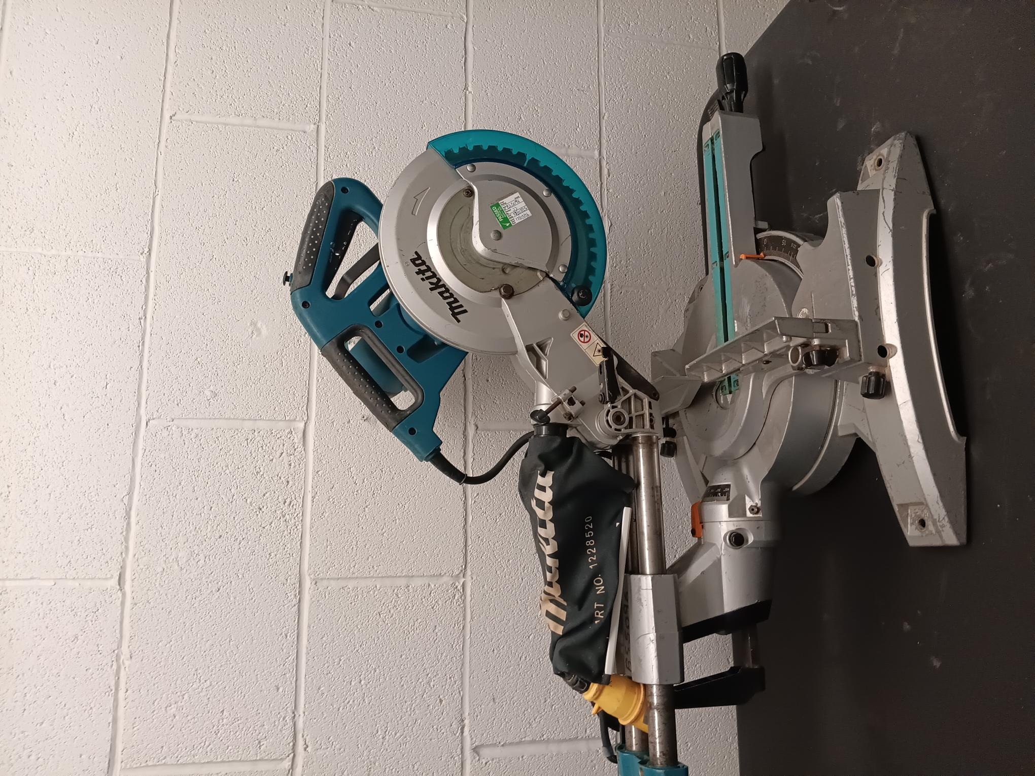 Makita LS1018L 110V Sliding Mitre Saw